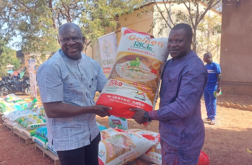 Sécurité alimentaire au Burkina Faso : le gouvernement réceptionne une partie de la production de riz